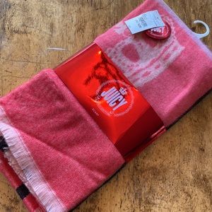 Juicy couture scarf, new with tag
